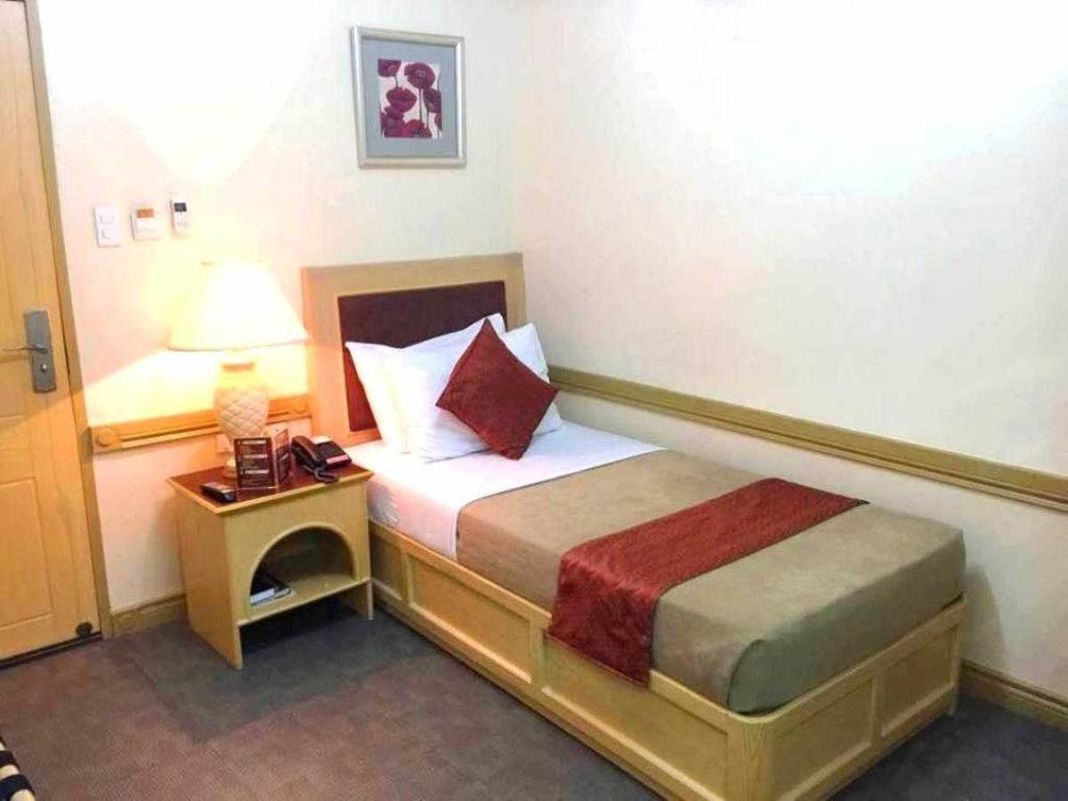 Phela Grande Hotel General Santos City Room photo